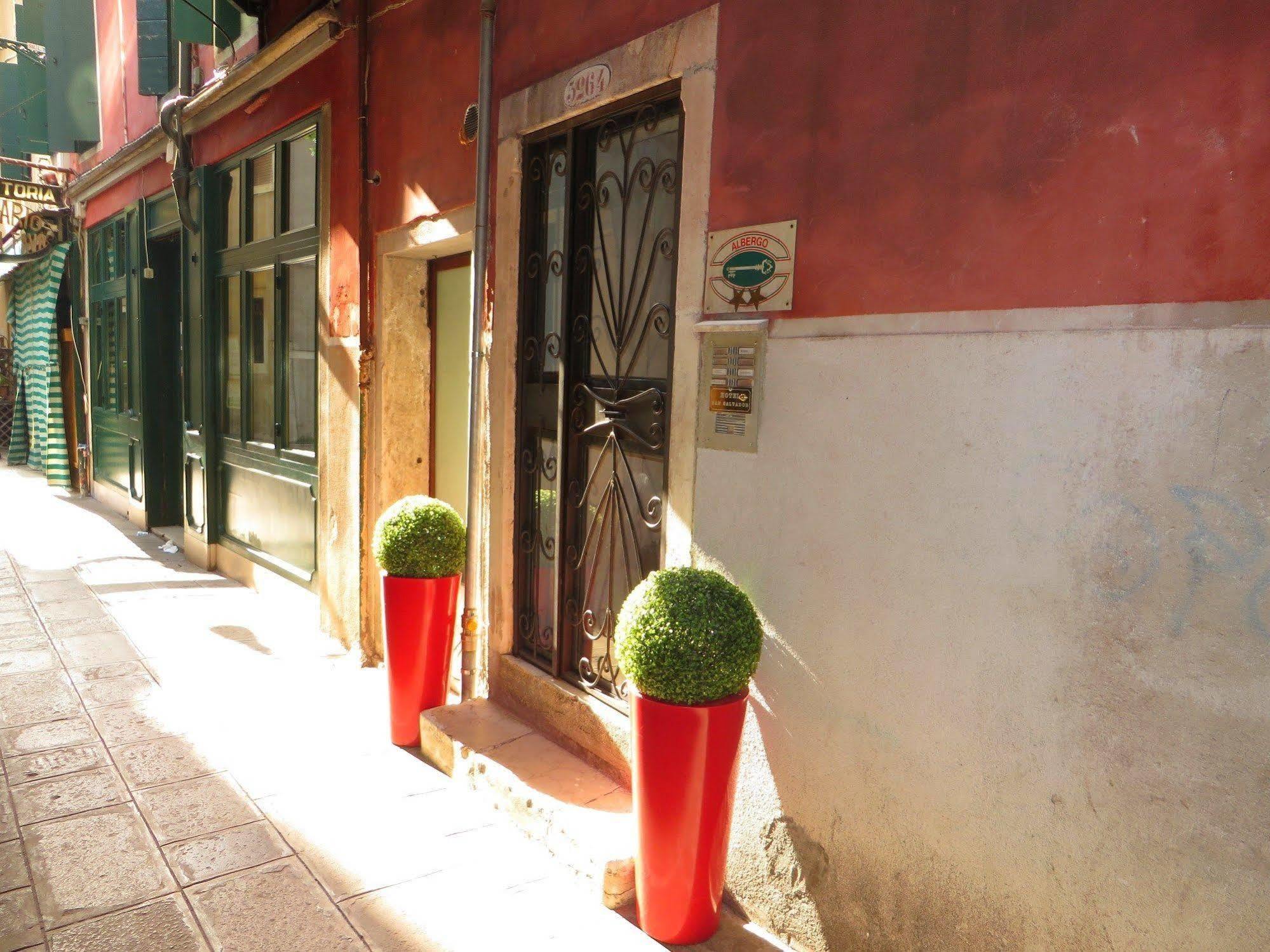 Hotel San Salvador Basic & Local 2 Stars Hotel Venedig Exteriör bild